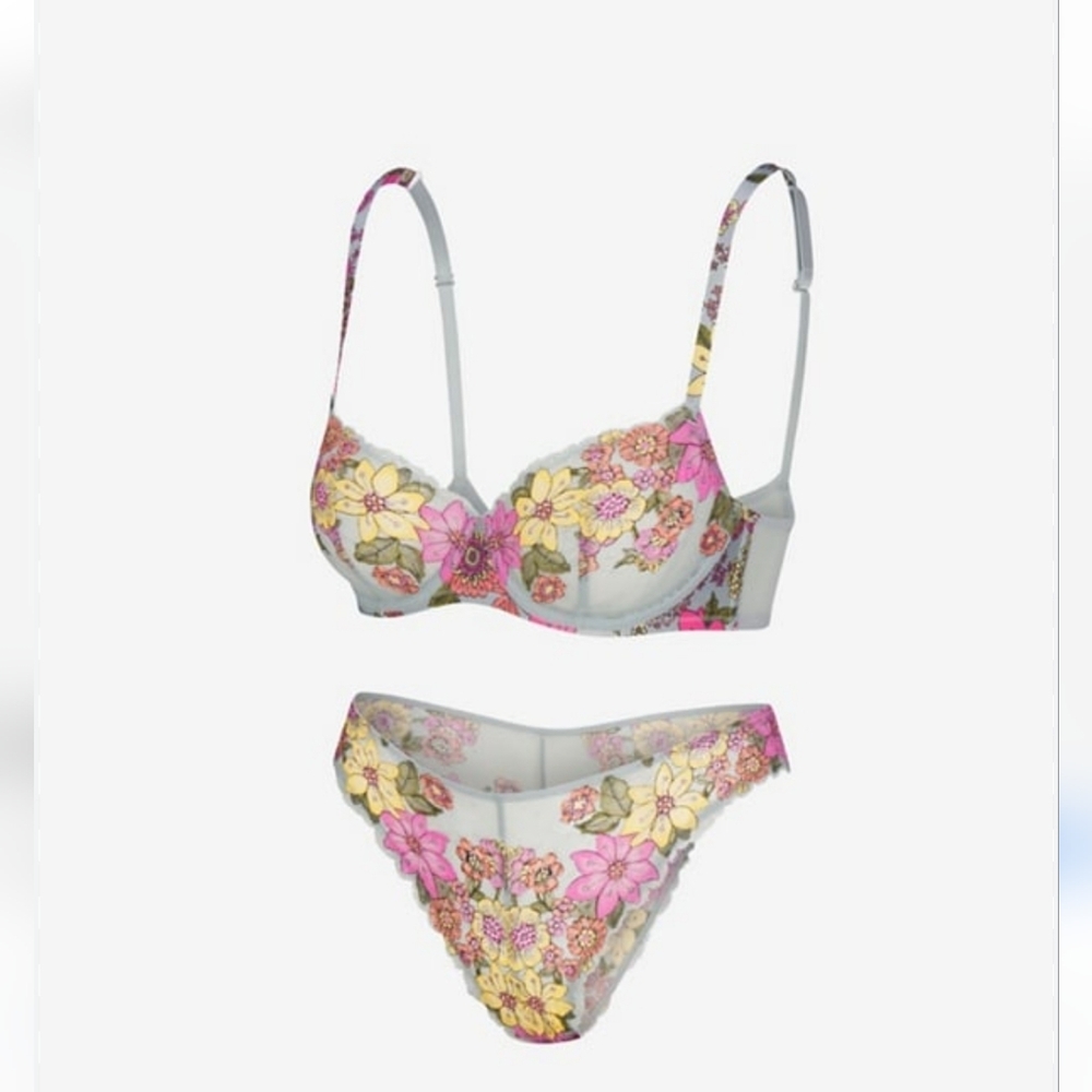 Savage X Fenty Floral Lace Bra and Panty Set - Pink and Yellow. Mod Poppy 38 C.